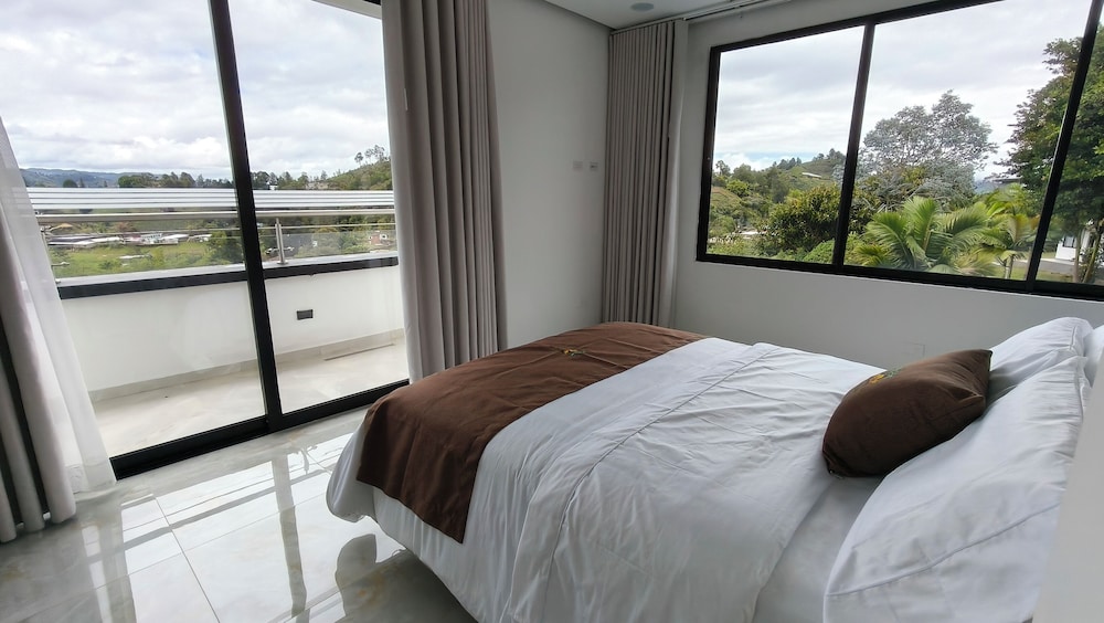Superior Apartment, Balcony, Mountain View photo 3
