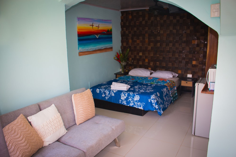 Economy Triple Room