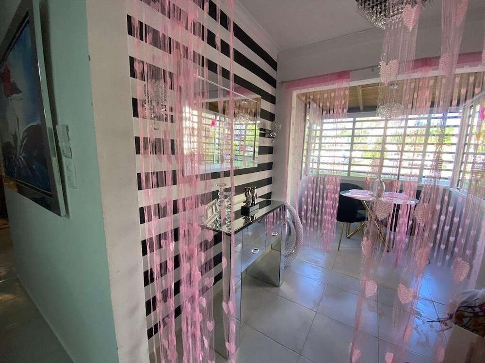 Apartment, 2 Bedrooms, Smoking photo 2