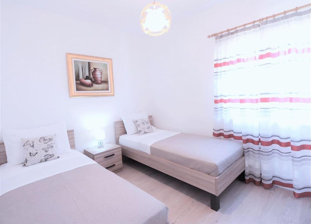 Villa photo 1