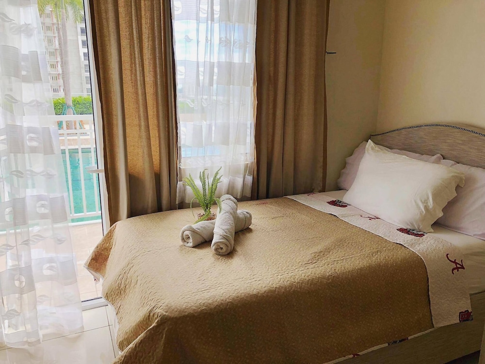 Standard Room, Balcony, Pool View photo 1