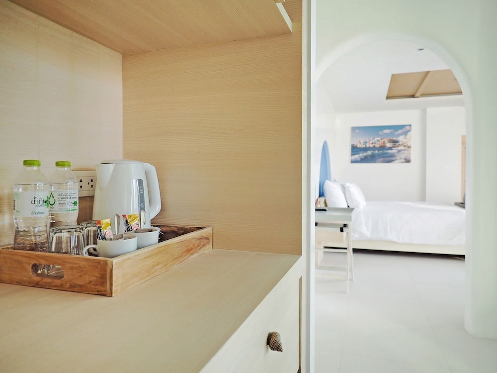 Deluxe Ocean View Jacuzzi photo 3