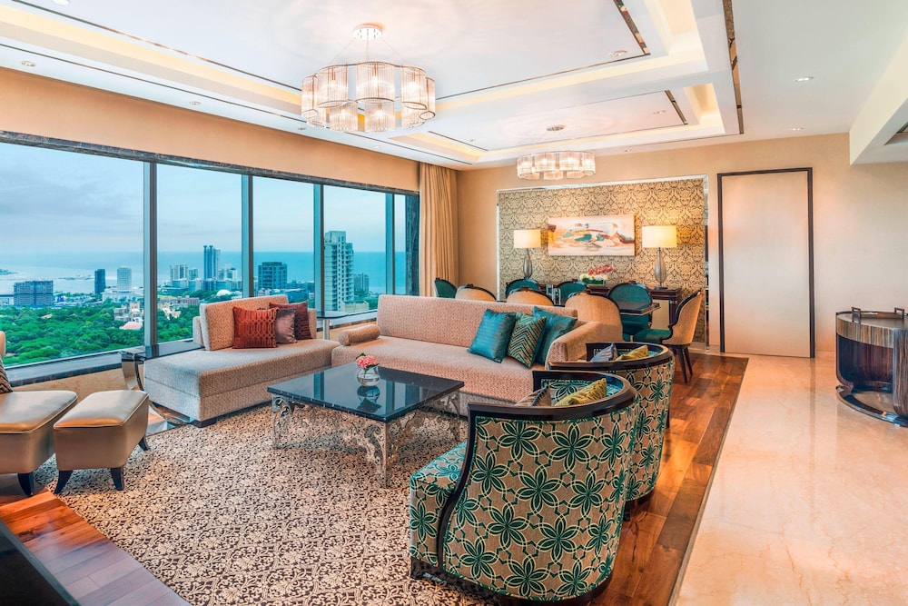 Suite, 1 King Bed