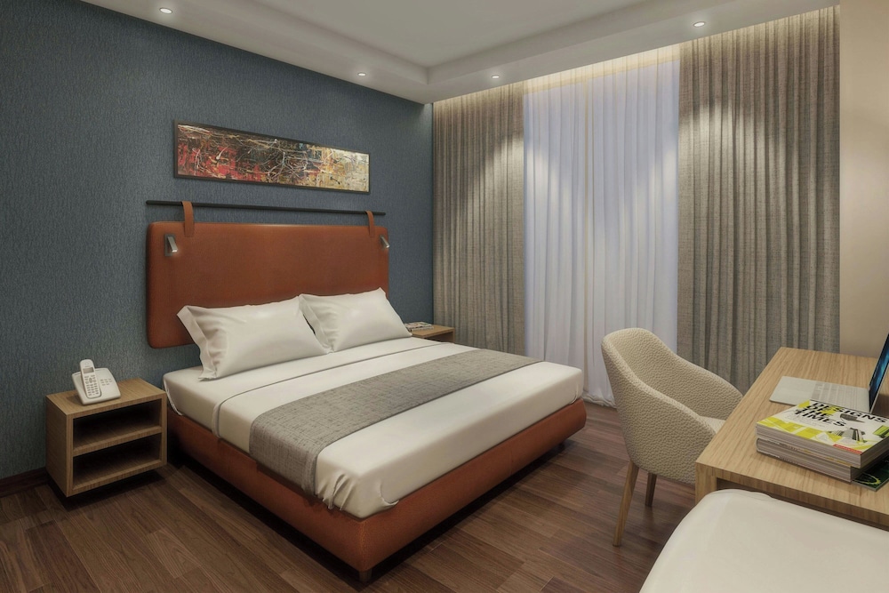 Deluxe Room, 1 King Bed (View) - Photo 3