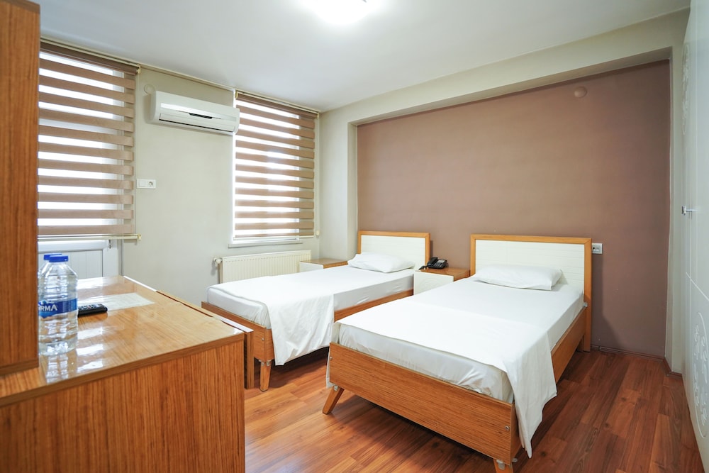 Economy Twin Room