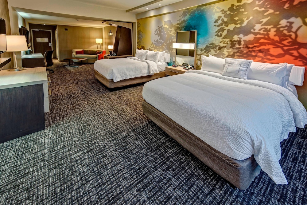 Suite, Multiple Beds photo 3