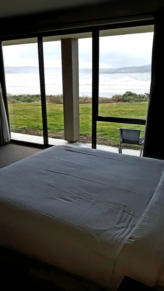 Studio 2, 1 Bedroom, Beach View photo 3