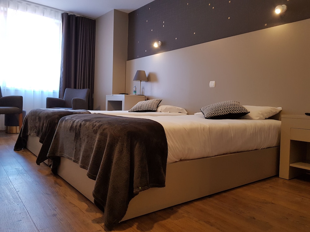 Double or Twin Room, City View