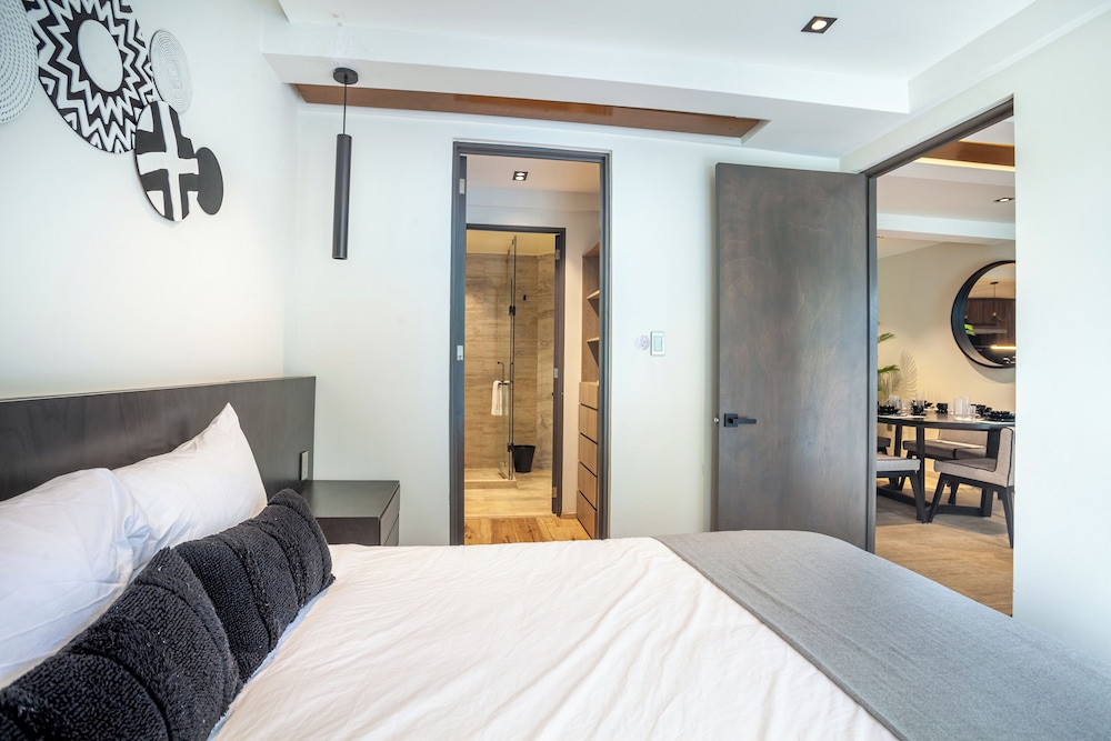 Family Apartment, Multiple Beds, Refrigerator, City View photo 3