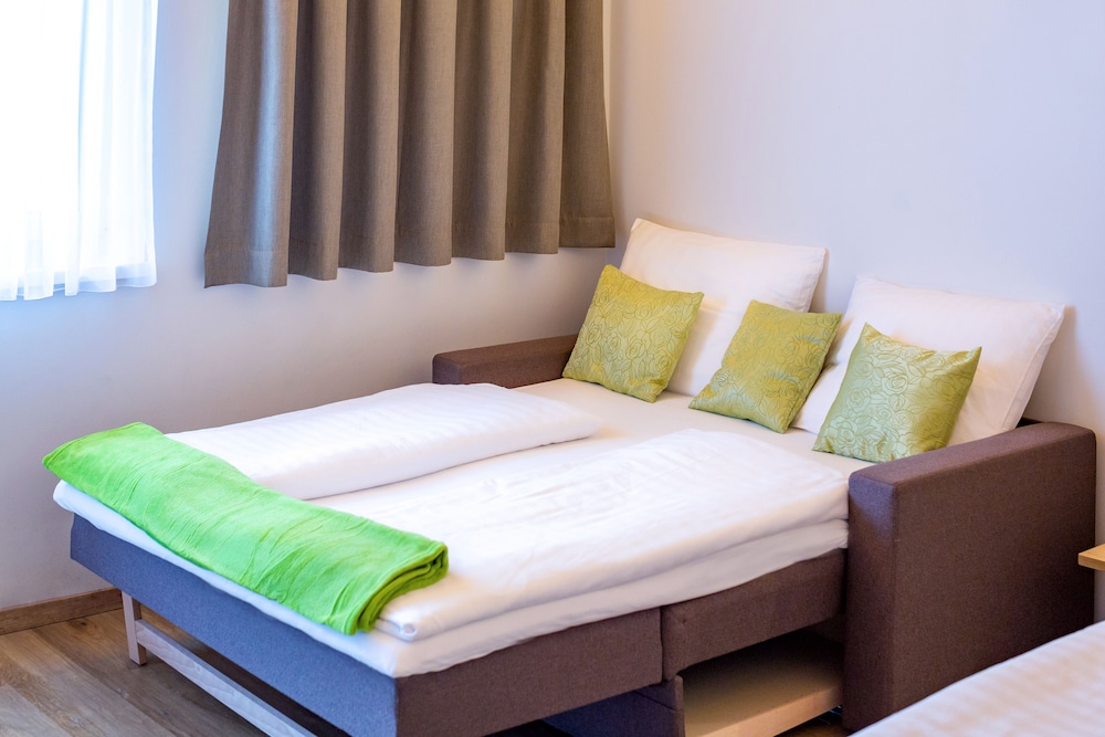 Family Suite, 2 Bedrooms, Balcony photo 2