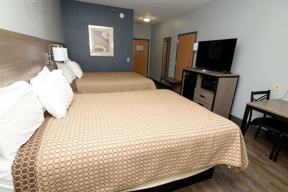 Room, 2 Queen Beds, Non Smoking - Photo 7
