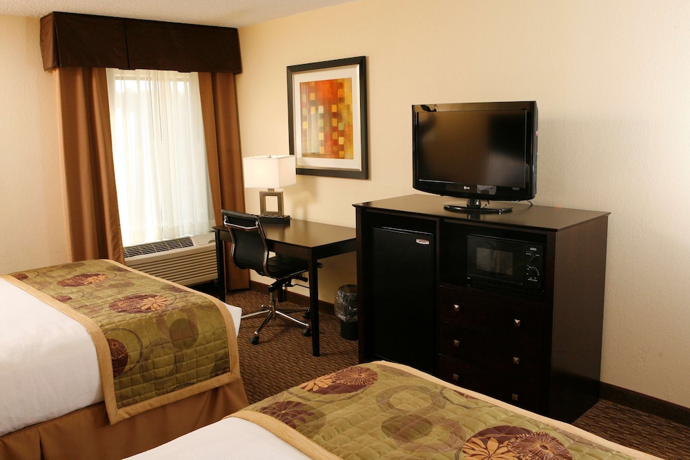 Standard Room, 2 Queen Beds, Accessible, Bathtub - Photo 3