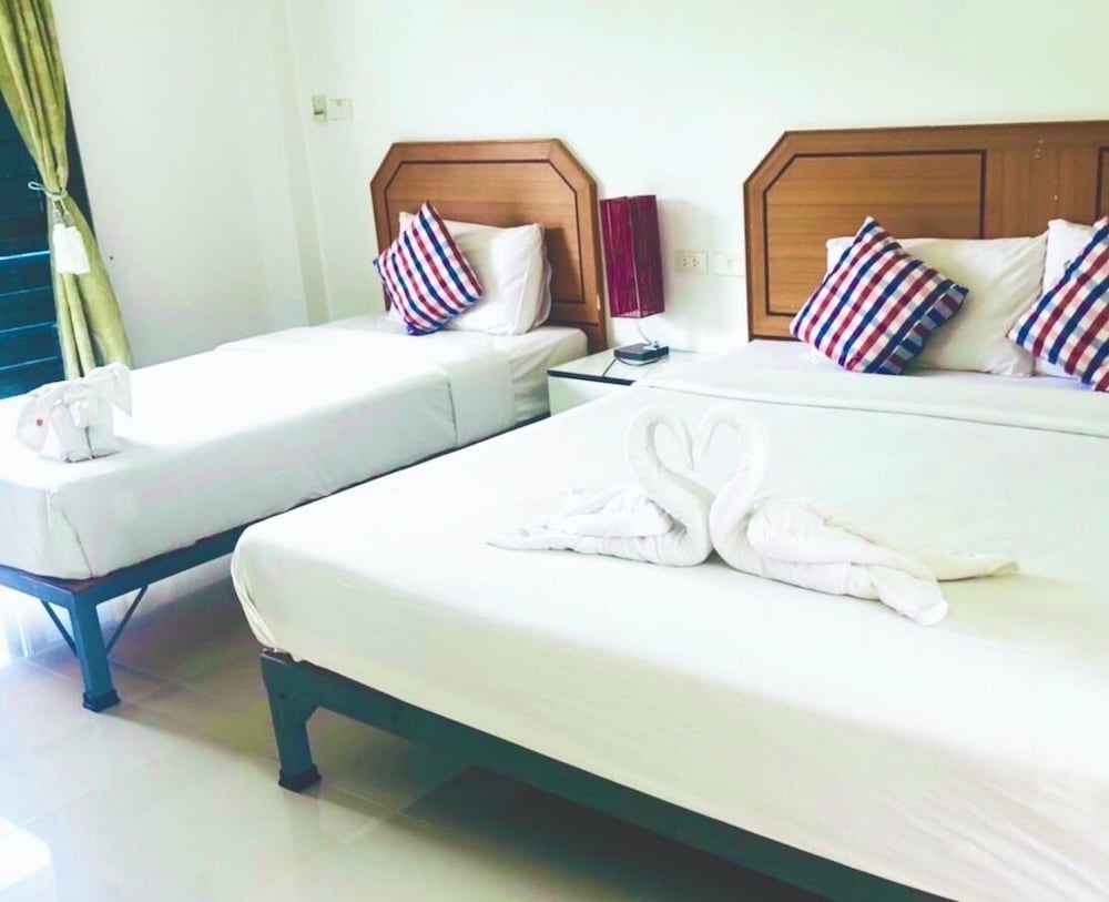 Deluxe Triple Room photo 3