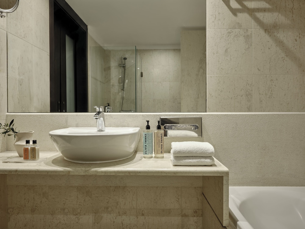 Deluxe Double Suite Sea View with Private Pool - Photo 8