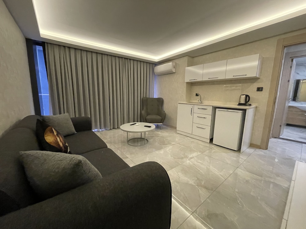 Junior Apartment