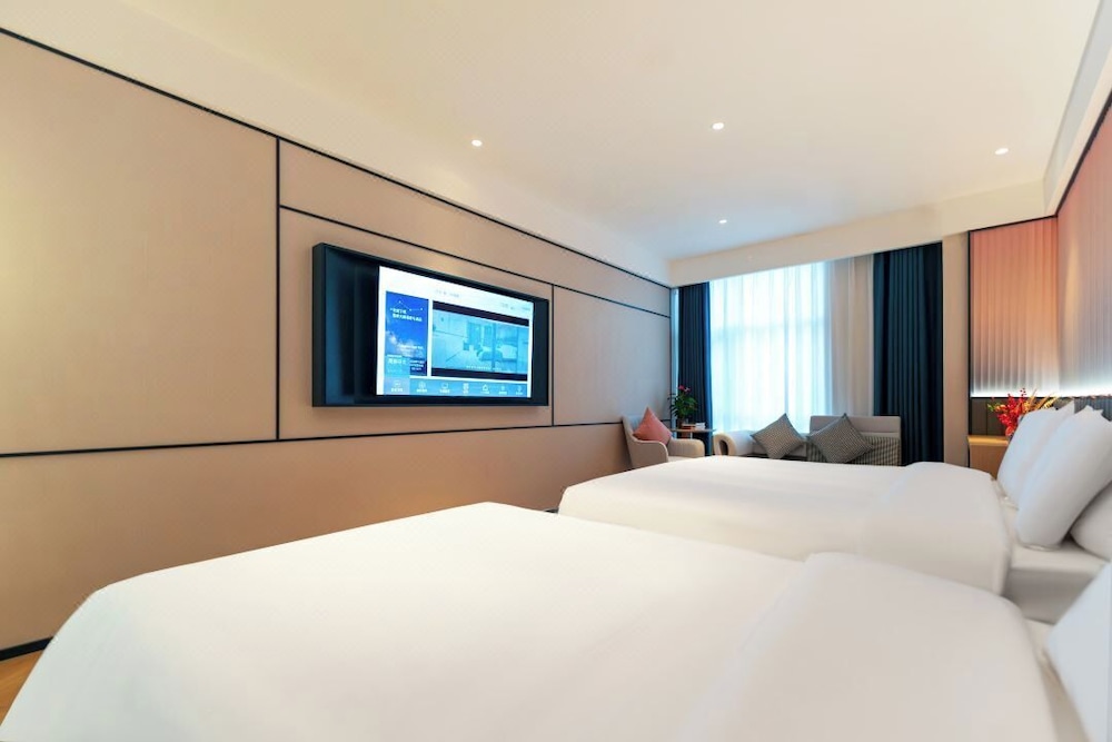 Superior Twin Room, City View