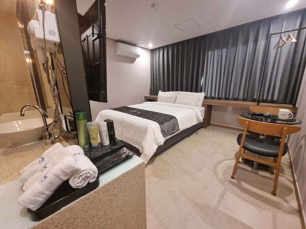 Standard Room photo 3