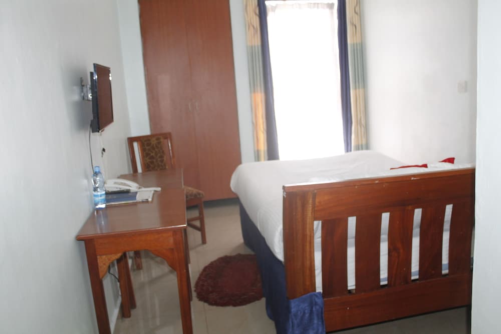 Standard Double Room photo 3
