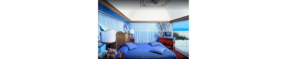 Double Room Single Use, Partial Sea View (Silver Plus) photo 1