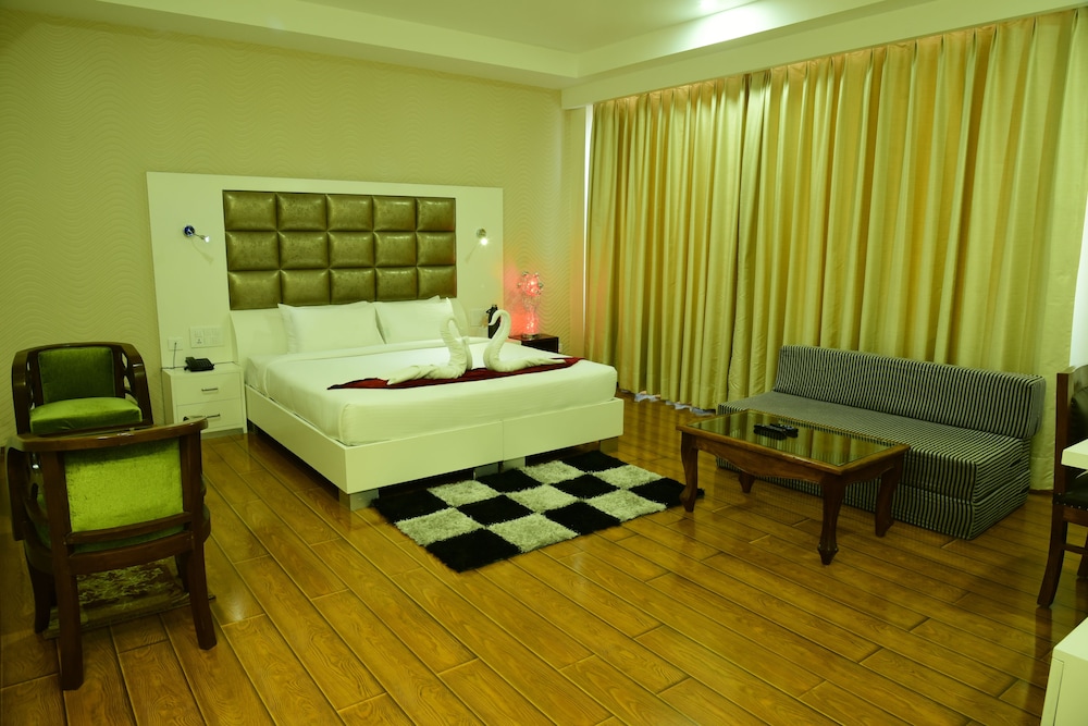 Executive Room - Photo 5