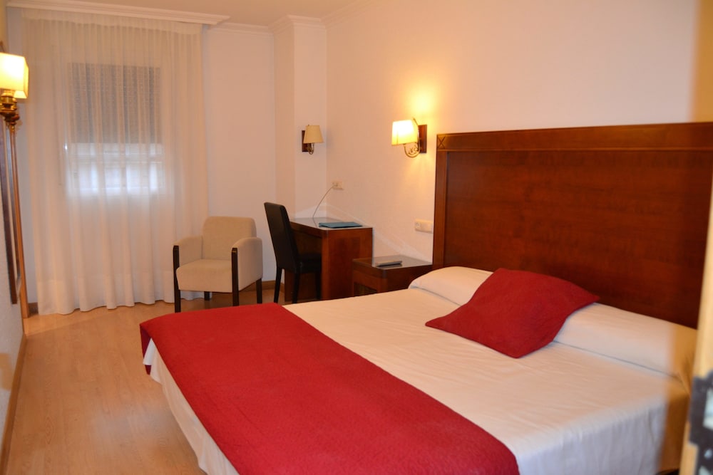Double Room, Jetted Tub photo 3