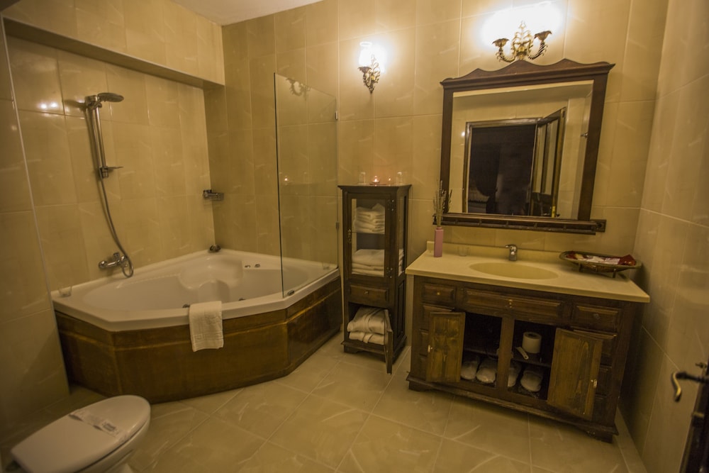 Family Suite - Photo 8