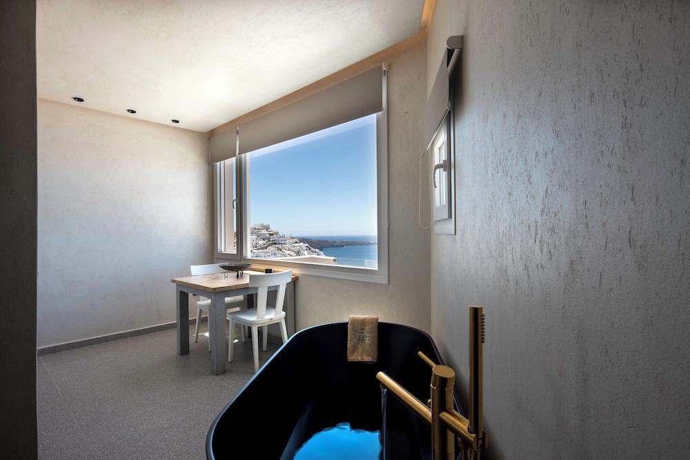 Junior Caldera View Suite