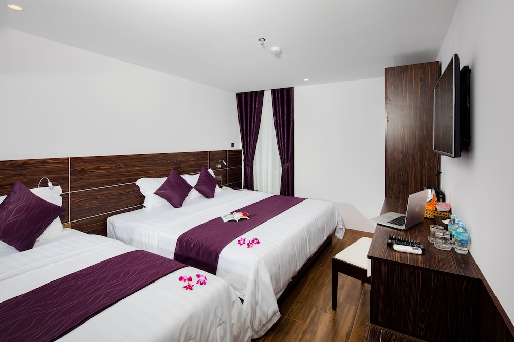 Premier Double or Twin Room, Balcony, City View photo 3