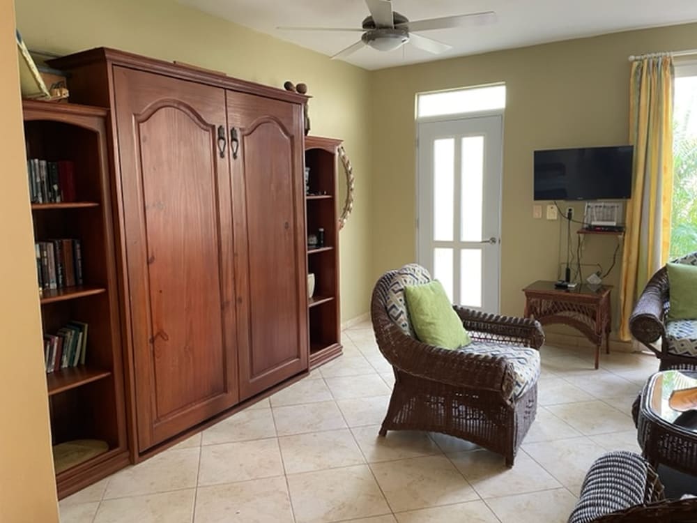 Family Condo, Multiple Beds, Non Smoking (211) photo 2