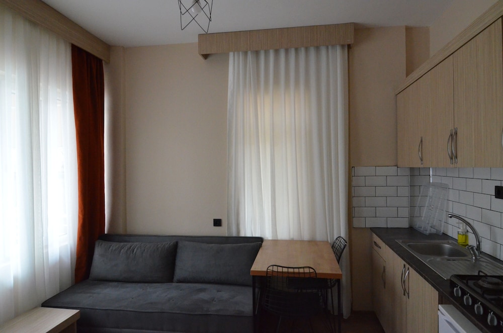 Classic Room, Non Smoking, Garden View photo 3