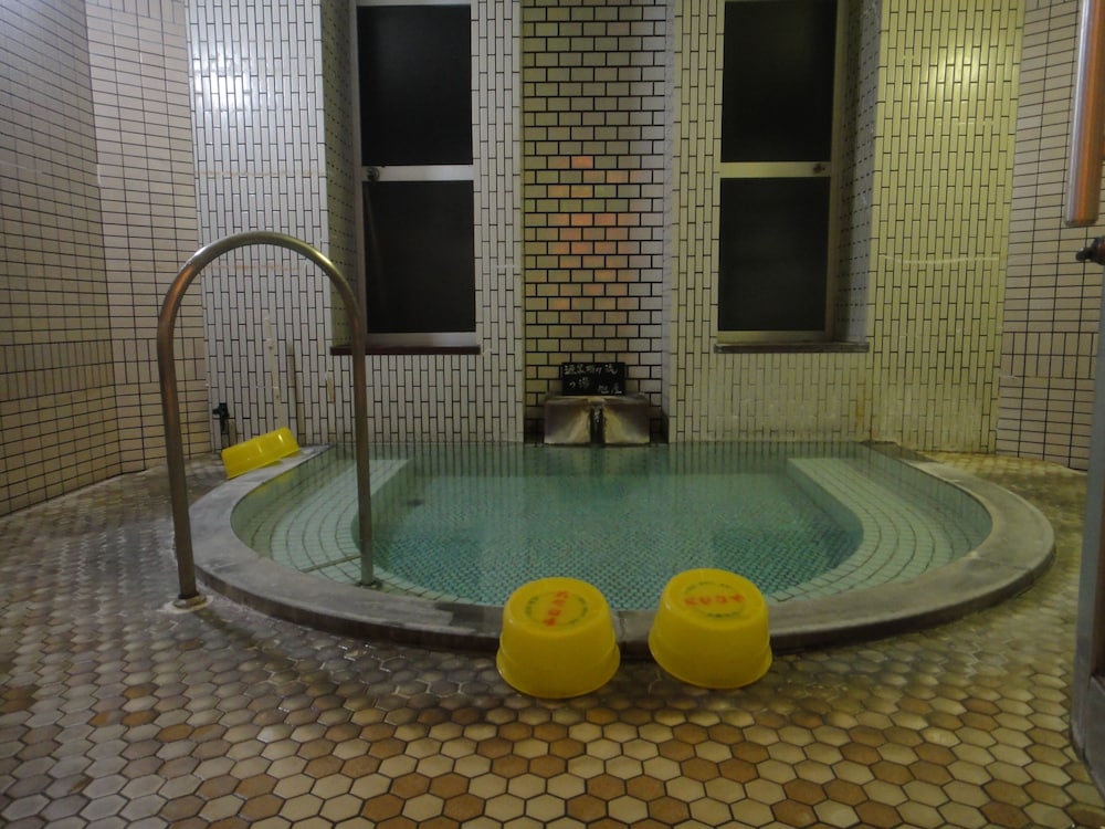 Japanese Style Room For 4 Guests, Shared Bathroom photo 3