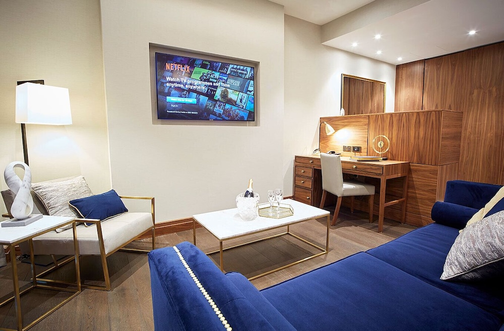 Large Suite Pitch View - Photo 2