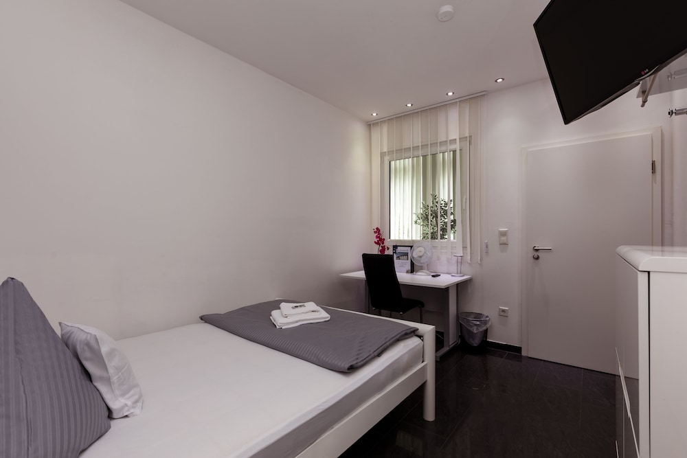 Standard Single Room photo 2