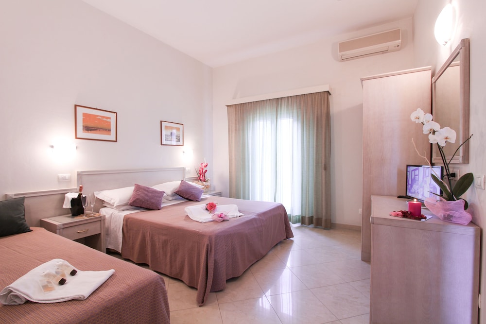 Comfort Quadruple Room, Connecting Rooms