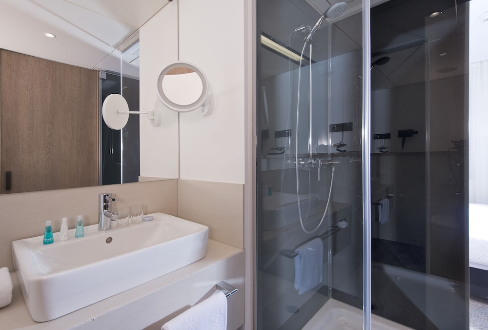 Junior Studio Suite, City View - Photo 6