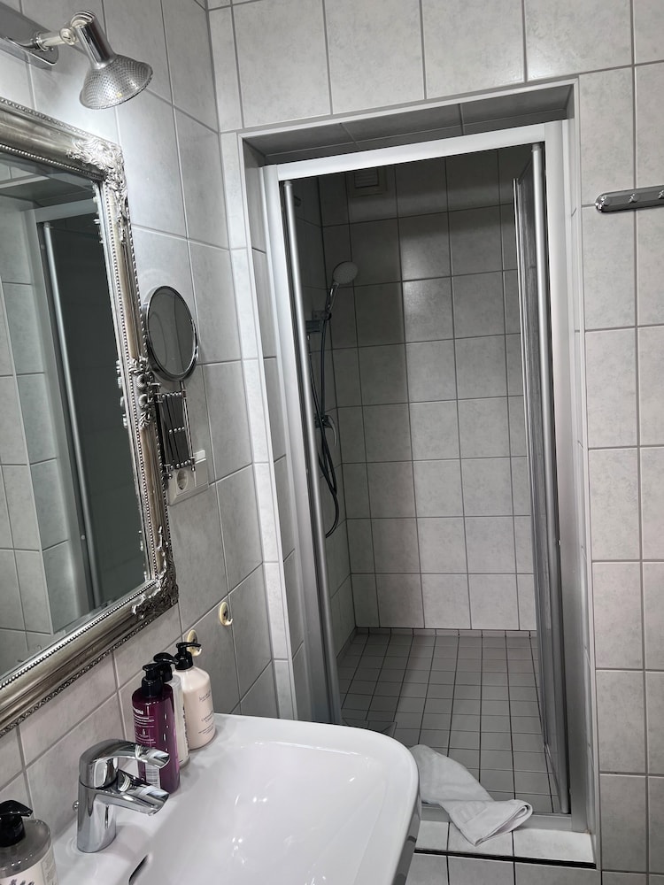 Deluxe Duplex, 1 Bedroom, Non Smoking, Patio (Lavendel) photo 3