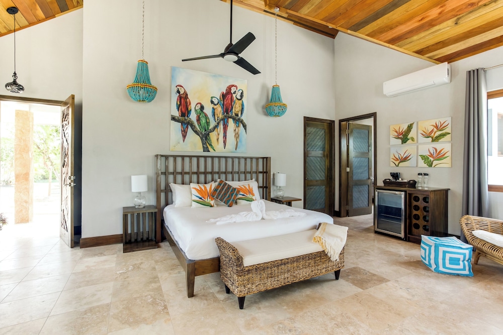 Deluxe Bungalow, 1 King Bed with Sofa bed, Beach View photo 2