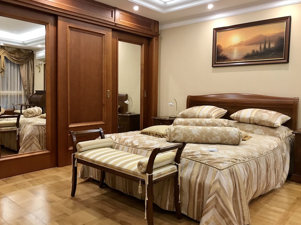 Business Suite photo 1
