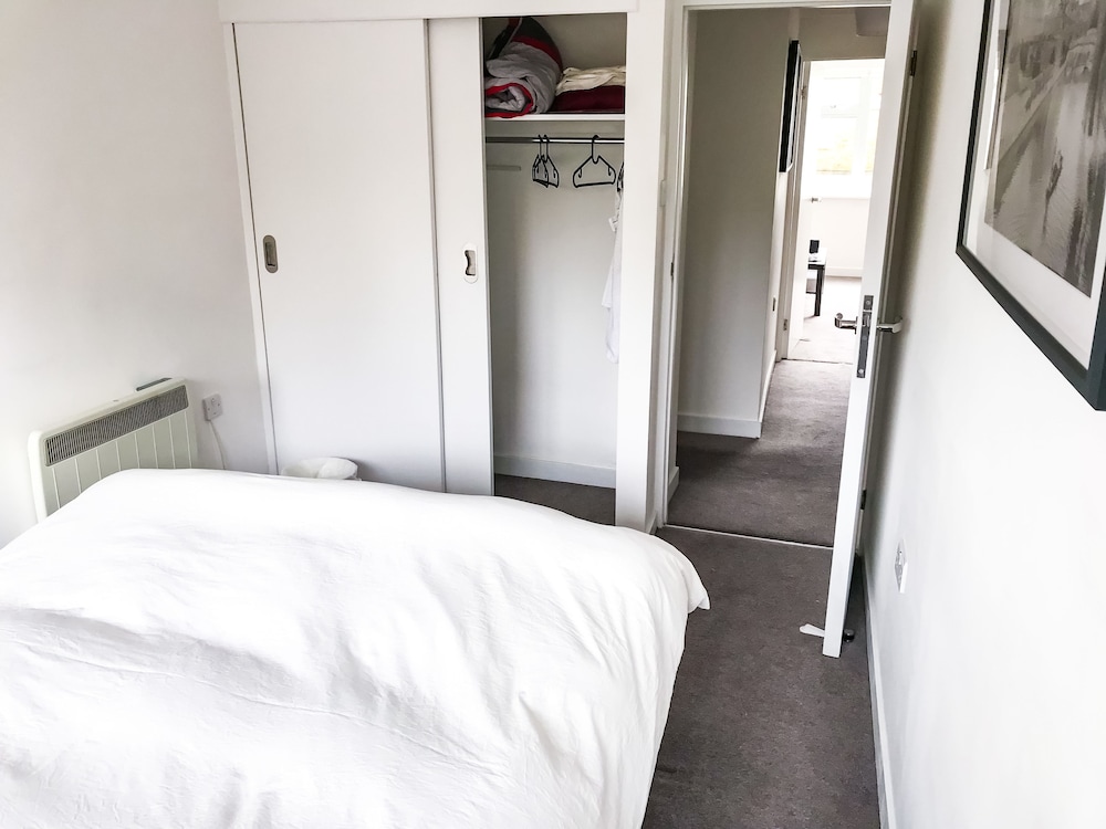 Entire 2 Bedroom Flat Next to Kings College, 사진 3