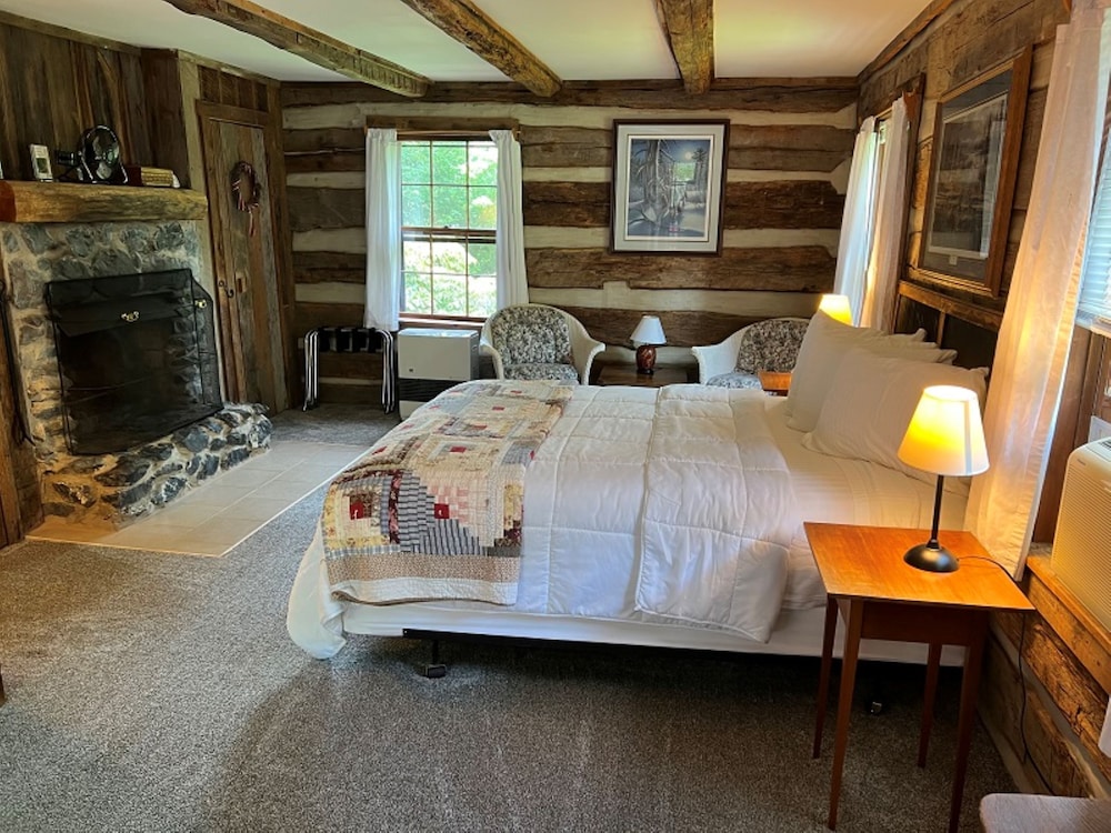 Room, Private Bathroom (Goshen Pass) photo 1