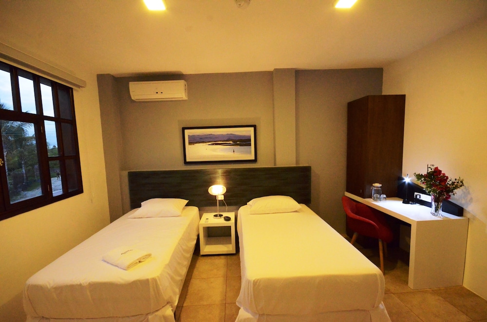 Standard Twin Room photo 3