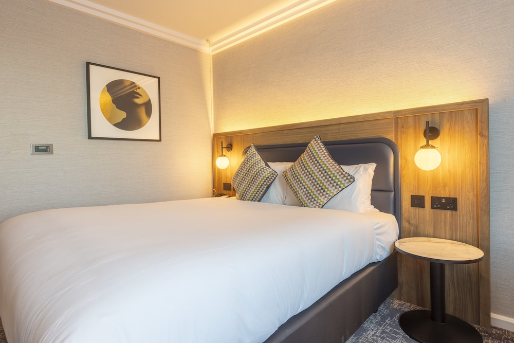 Premium Room, 1 Queen Bed - Photo 5