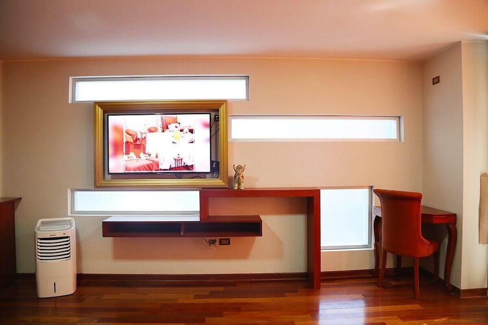 City Triple Room