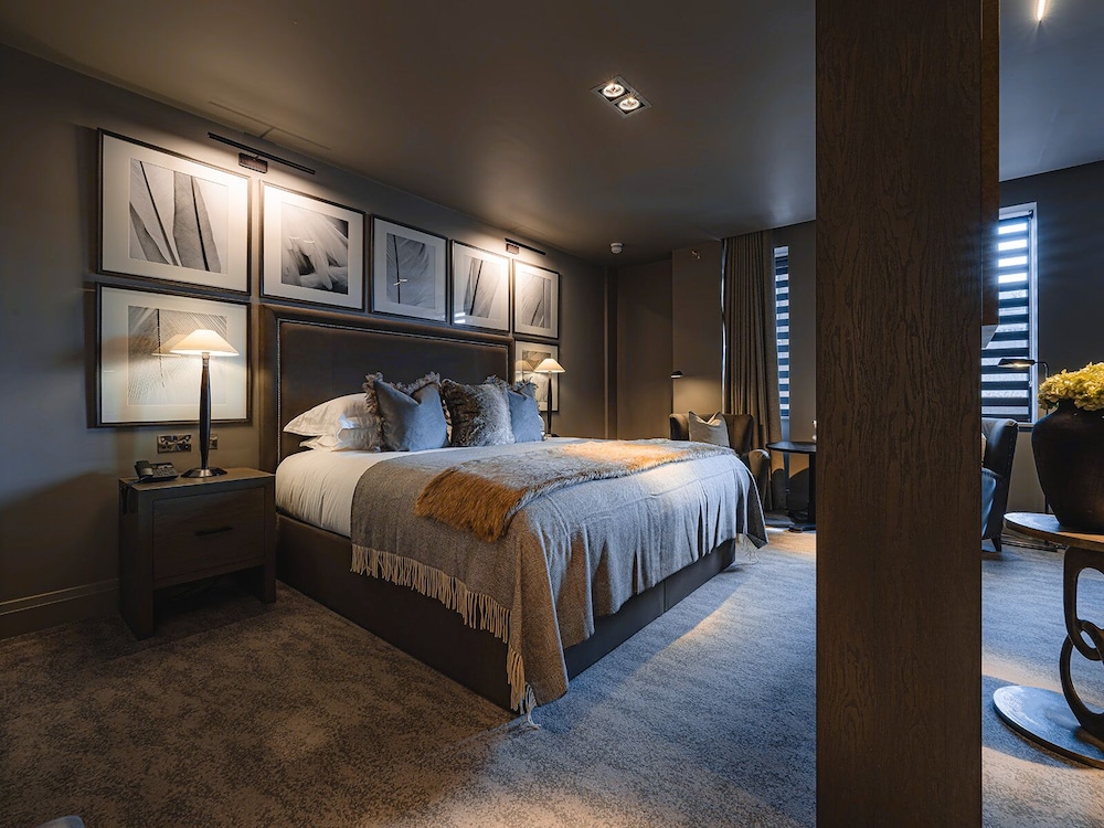 Grand Deluxe Suite