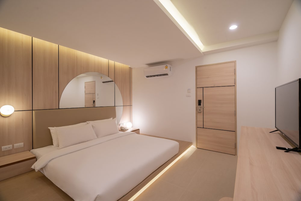 Superior Double or Twin Room - Photo 9