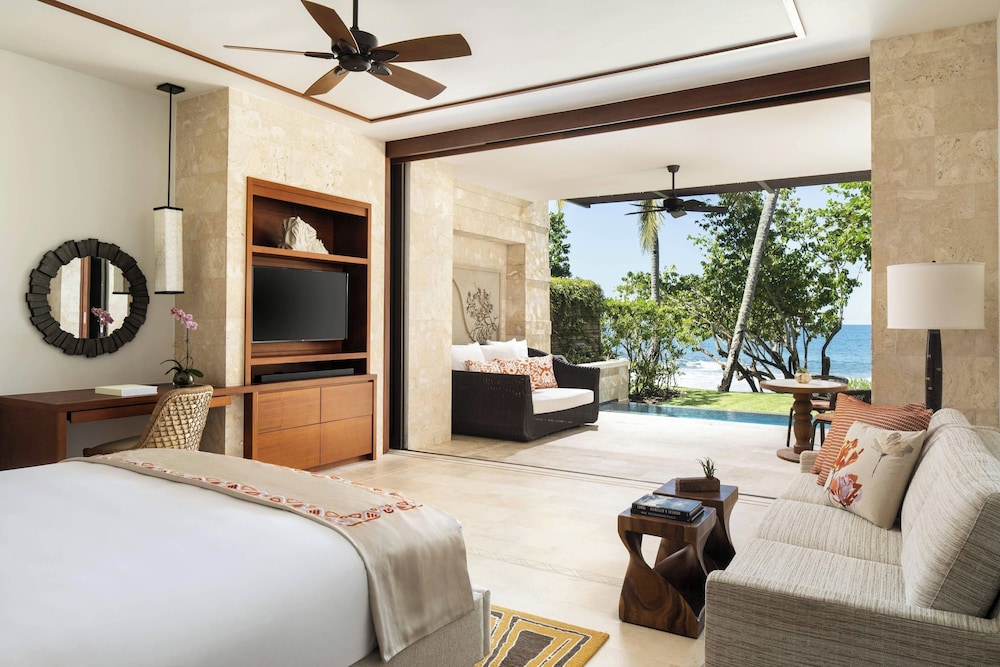 West Beach Plunge, Guest room, 1 King, Sofa bed, Beachfront