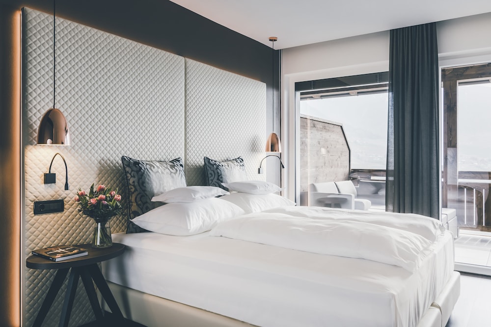 Luxury Suite photo 2