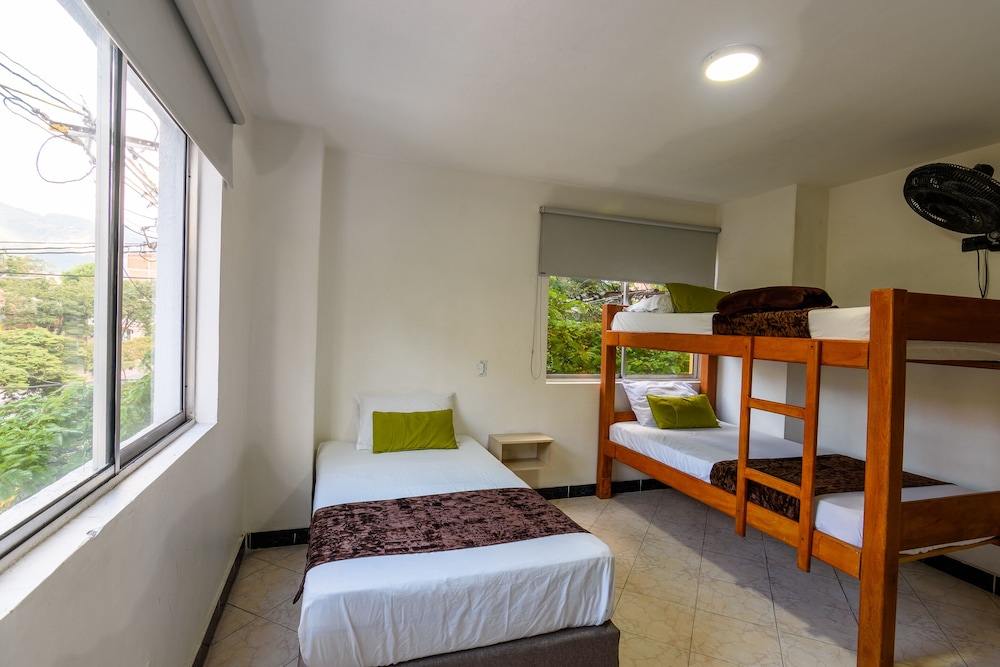 Standard Triple Room - Photo 12