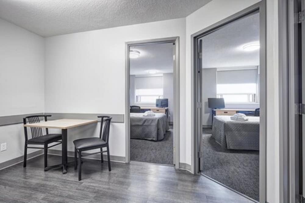 Suite, 2 Bedrooms photo 3