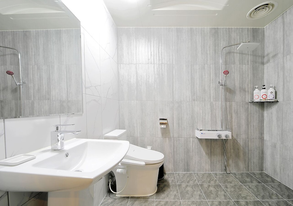 Premium Double Room (A) - Photo 2